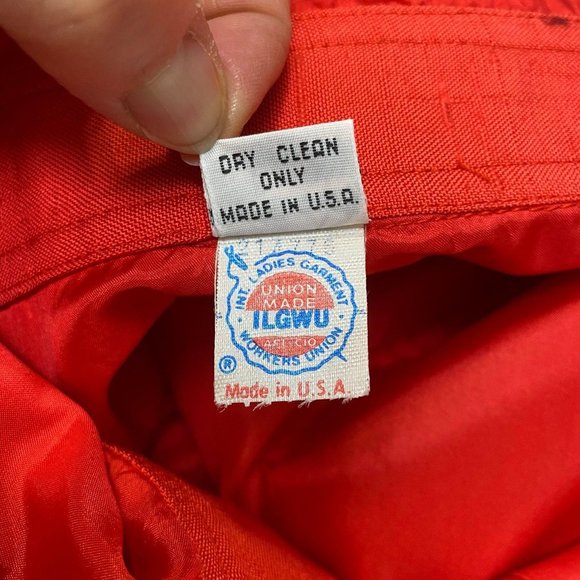 Vintage Isaac Mizrahi 100% Silk Red Wrap D… - Picture 15 of 15